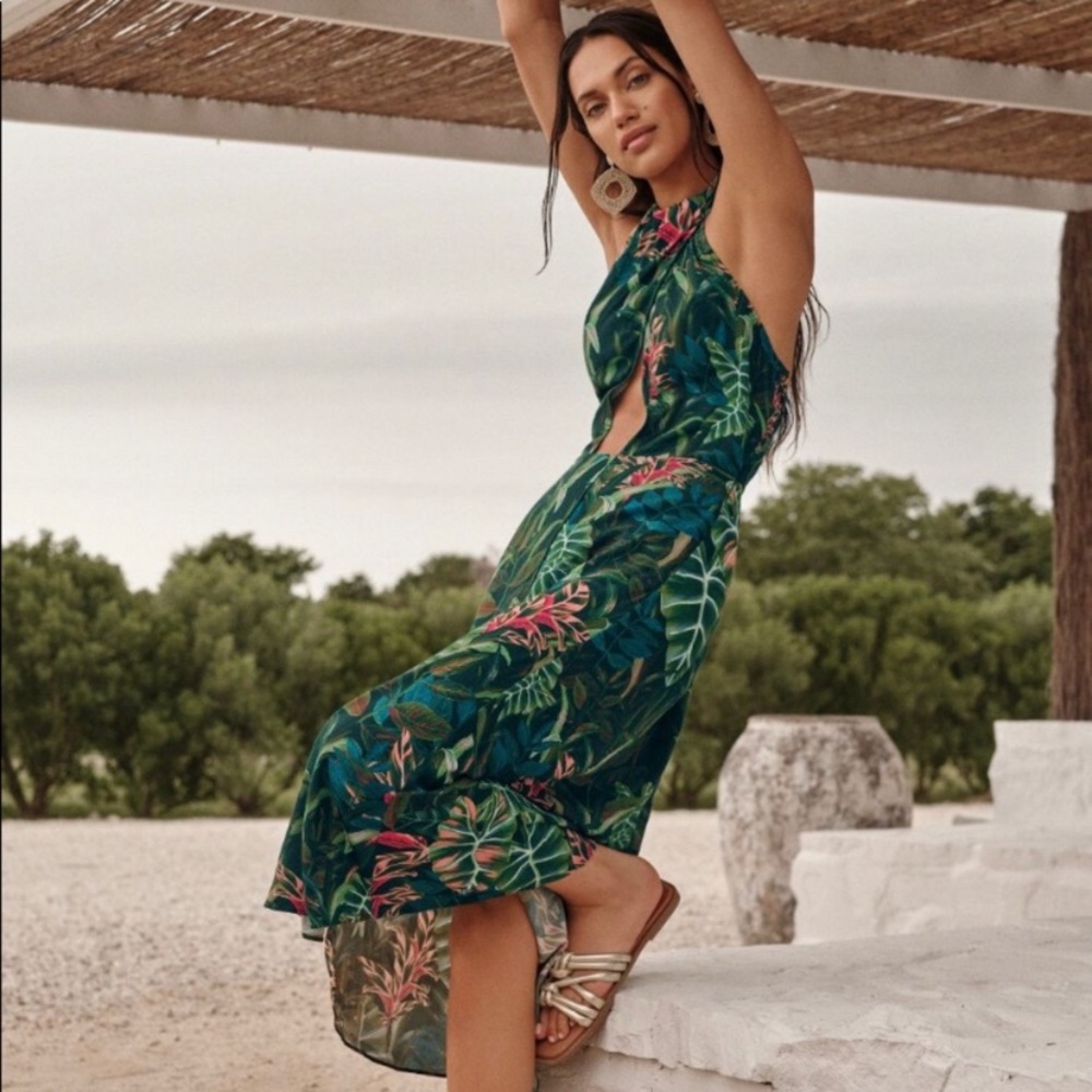 🌿|NWT| Farm Rio x Anthropologie Foliage Jungle Cutout Cover Up